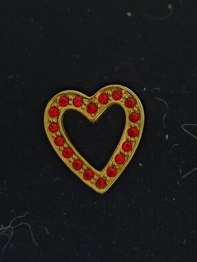 1990 Avon "Sparkling Heart" Lapel Pin